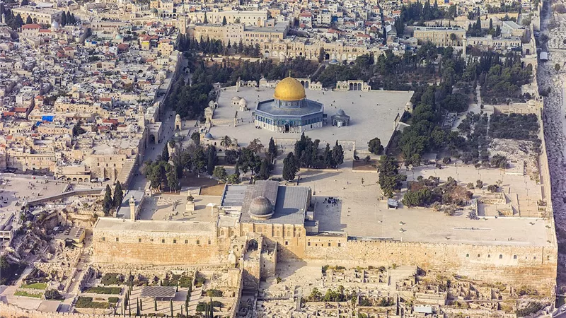 الخارجية الفلسطينية: تدين استمرار اقتحامات قوات الاحتلال الإسرائيلى للمسجد الأقصى