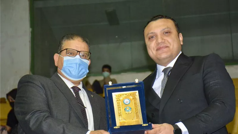 الشيخ يوقد شعلة اولمبياد الطفل المصري بالدقهلية فى الصالة المغطاة باستاد المنصورة