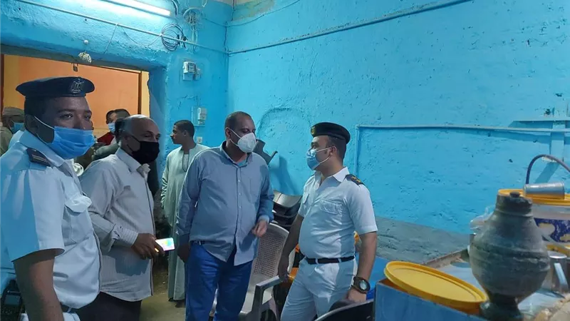 ١٩ شخصا بدون كمامات الإلتزام من المحلات بقرارات الإغلاق بأرمنت جنوب غرب الأقصر
