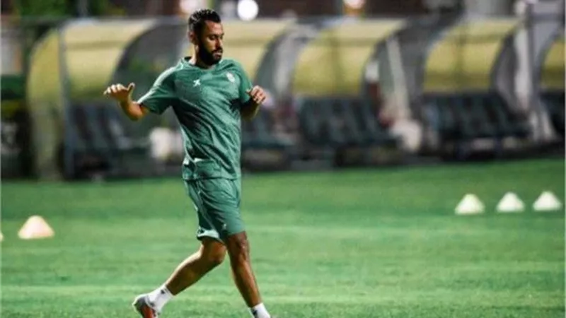 اليوم.. حسام عاشور يخضع لجراحة الرباط الصليبي