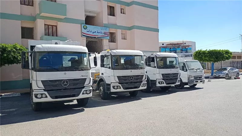 سيارات نظافه جديده تنضم لمنظومة النظافه بحى ثالث الاسماعيليه