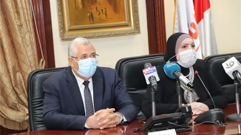 وزيرا الزراعة والصناعة يشهدان توقيع بروتوكول تعاون مشترك لدعم المشروعات الصغيرة ومتناهية الصغر في الريف
