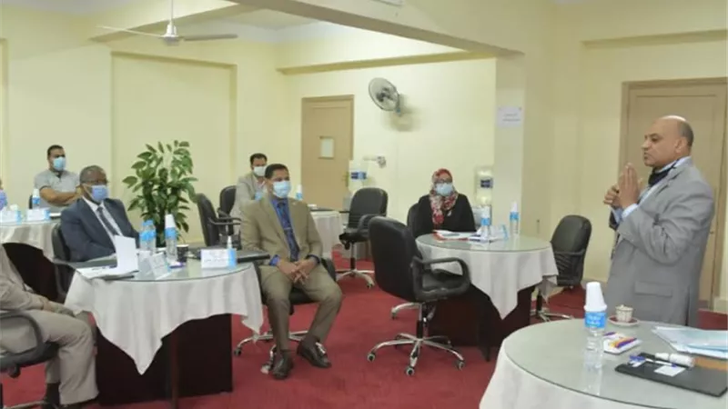 انطلاق البرنامج التدريبي لشغل منصب العميد بكليات جامعة الوادى الجديد.