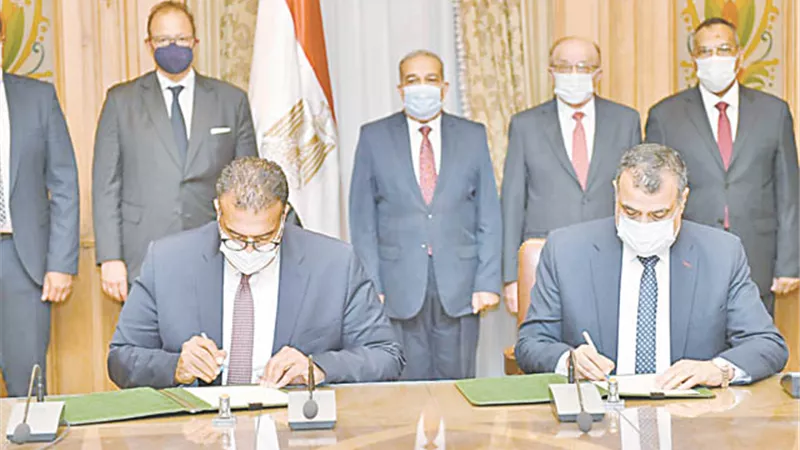 وزير الإنتاج الحربي 