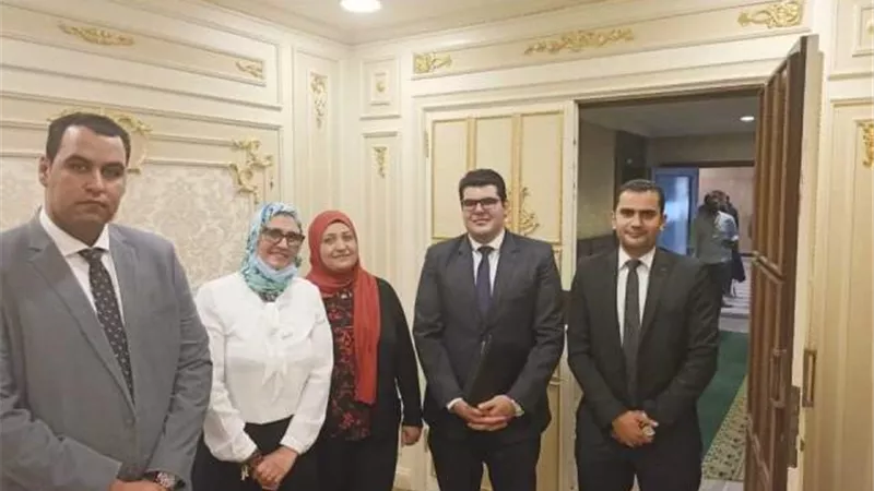النائبة مروة هاشم:اقتراحات النواب توافق على تدعيم قرى الزقازيق المحرومة بخطوط الأرضي والإنترنت