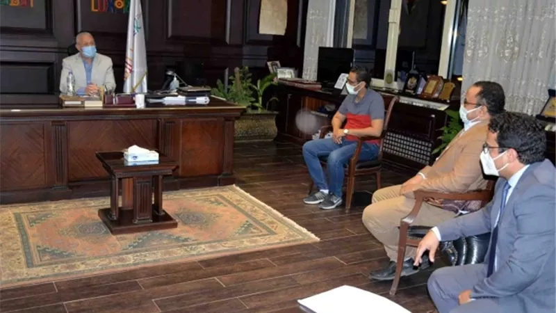 محافظ الاقصر يلتقى رئيس جهاز التعمير بالبحر الأحمر ووفد حياة كريمة
