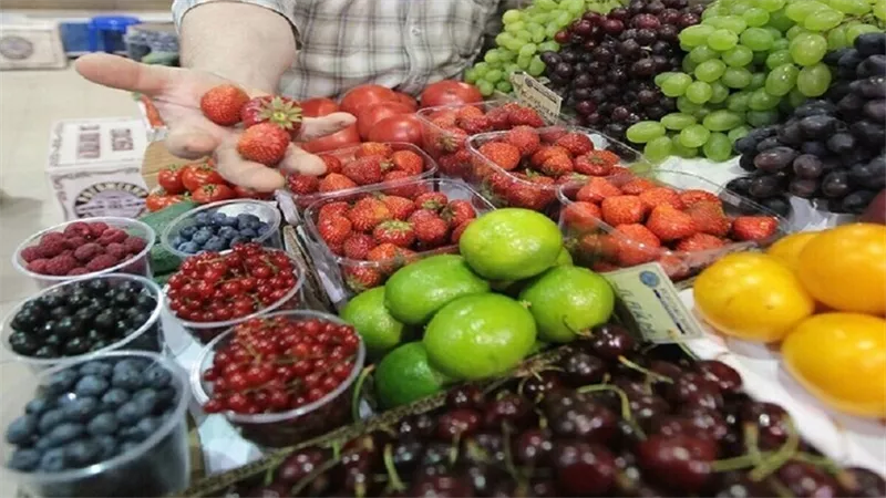 خبيرة تغذية تحذر من تناول الأطفال للفراولة على معدة فارغة