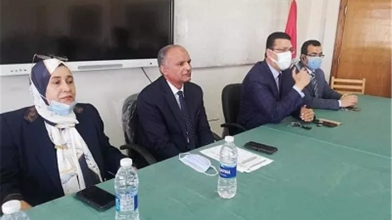 جامعة قناة السويس تسجل ٧٢٠ فصل لتعليم الأميين بمحافظة الاسماعيلية