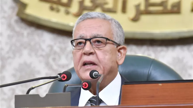 رئيس النواب يفتتح أعمال الجلسة العامة للبرلمان
