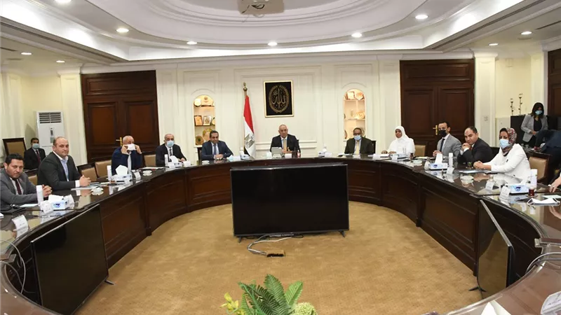 وزير الإسكان: الدولة تهدف لتحقيق أعلى مصلحة للمواطن.. صور