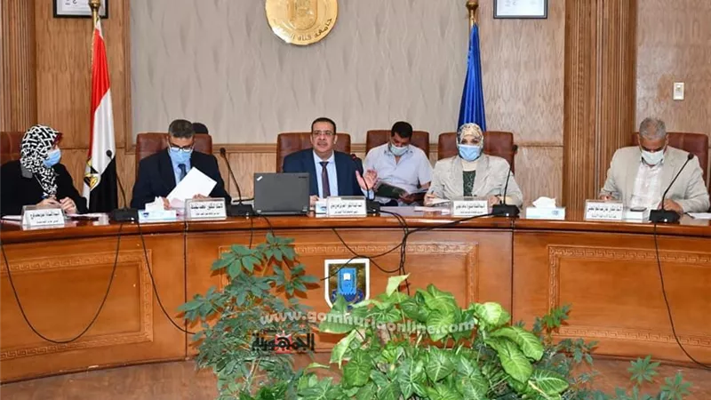اجتماع مجلس جامعة قناة السويس لمناقشة استعدادات الجامعه لامتحانات نهاية العام