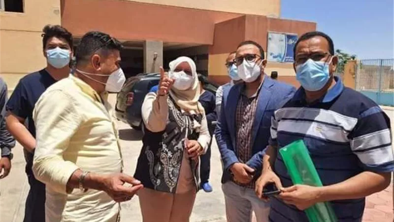 نائب محافظ مطروح تتفقد مستشفي العزل بالنجيلة .. صور