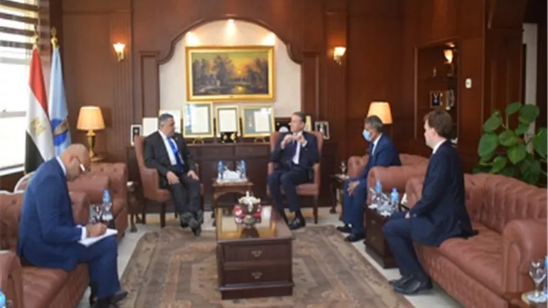 السفير الألماني: وصول رحلات سياحية من برلين إلى مطار الغردقة الدولى قريباً