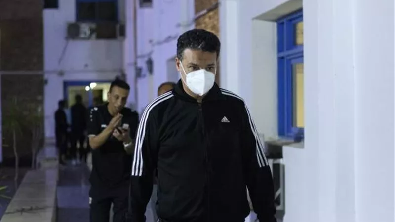 الإسماعيلي يغادر للسويس ويعلن قائمة لقاء الزمالك في كأس مصر..صور