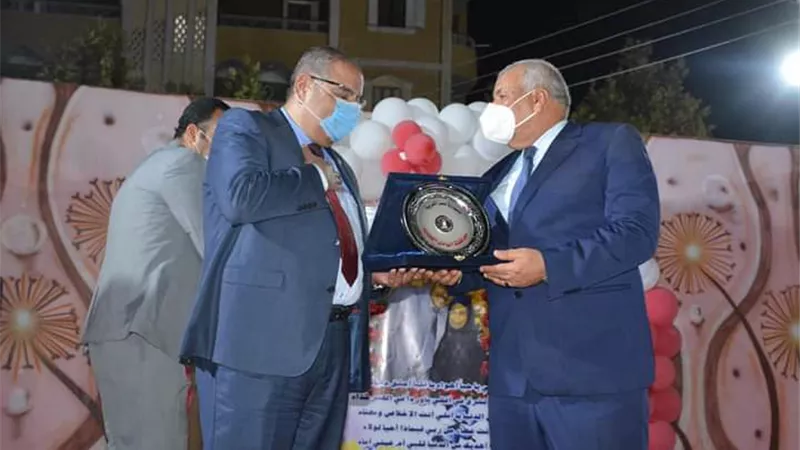 محافظ الوادي الجديد يشهد حفل تكريم وكيل وزارة التربية والتعليم