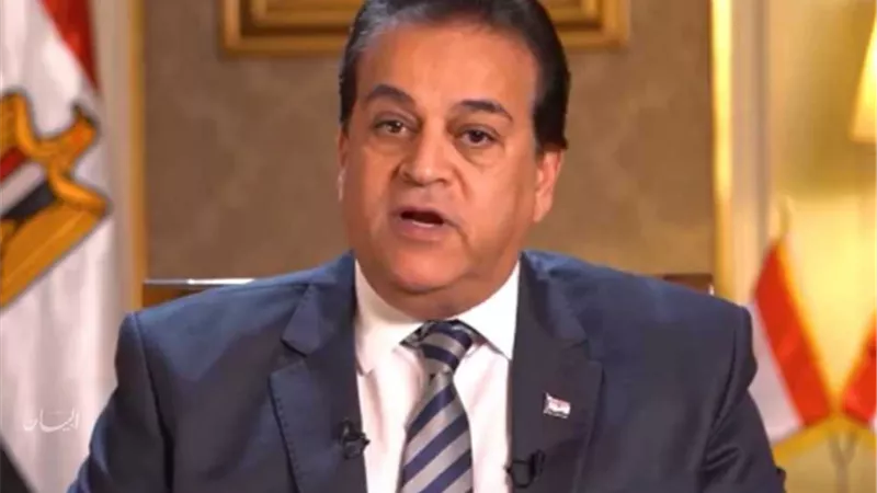 وزير التعليم العالي يستعرض تقريرًا حول لقاء وفد اتحاد الطلاب الموريتاني