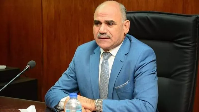 رئيس جامعة الأقصر يوجه بتسجيل أعضاء التدريس والإداريين بالجامعة لتلقي لقاح كورونا