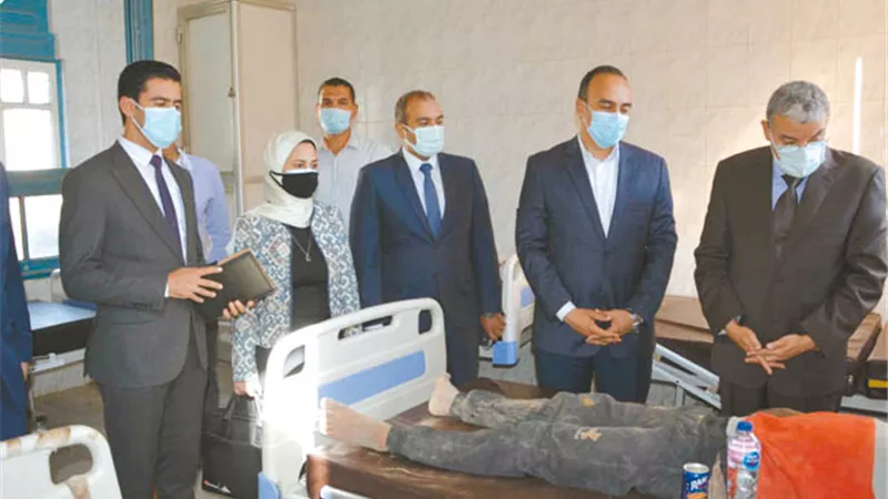 مصرع طفلين وإصابة 21 في انقلاب سيارة بأبوقرقاص