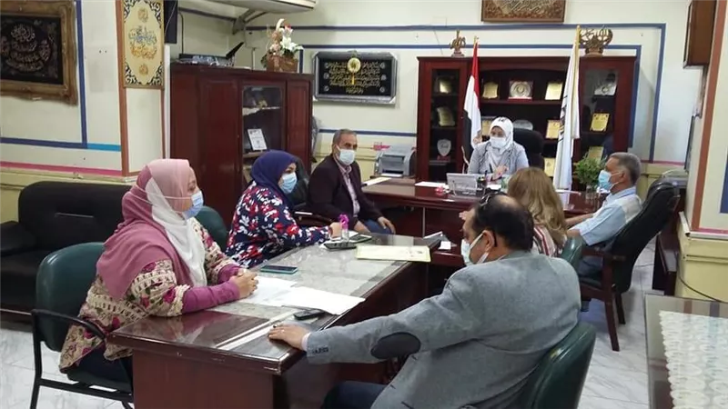 تعليم بني سويف يبحث إجراءات التقدم لرياض الأطفال والأول الابتدائى
