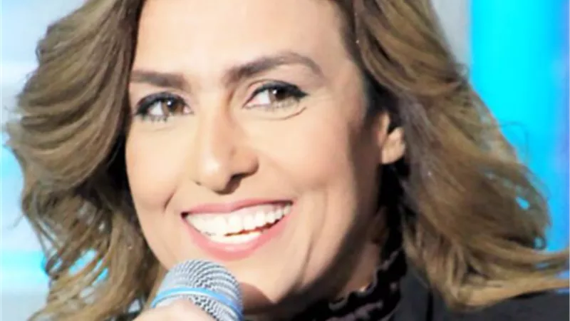 سيمون: في ذكري ميلاد الفنانة الكبيرة فاتن حمامة كل سنة وهي سيدة سيدات الشاشات