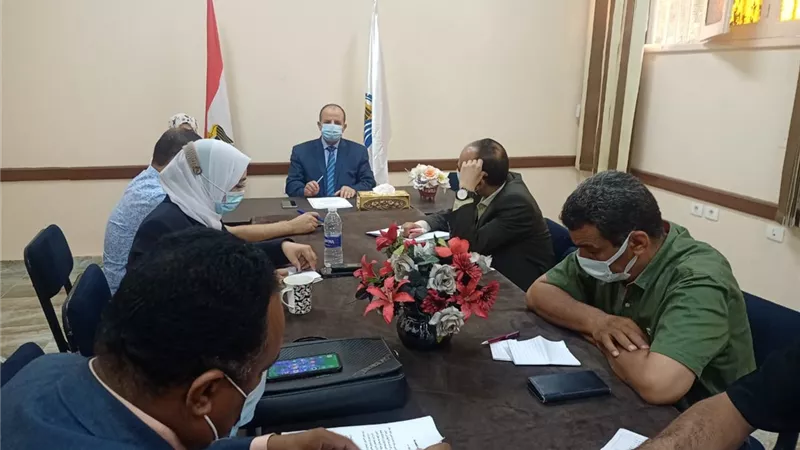 وكيل وزارة التعليم بقنا : الاستعداد التام لتجهيز ٧٩ لجنه فى امتحانات الثانوية العامة بقنا