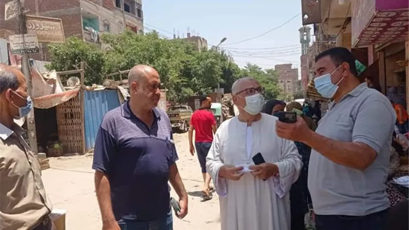 رفع المساحات اعلي المصرف المغطي بابوزعبل لعمل اكشاك حديثة للبائعين