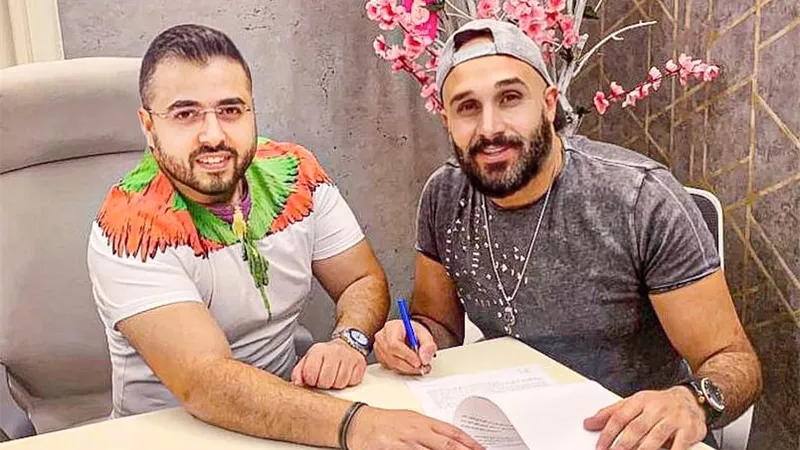 مصطفي محفوظ يطلق ألبوم