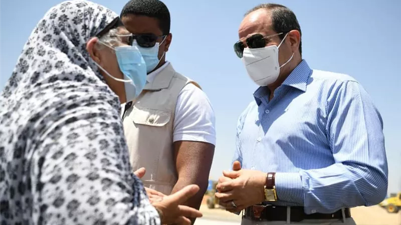 الرئيس يتفقد أعمال تطوير عدد من المحاور والطرق الجديدة بشرق القاهرة