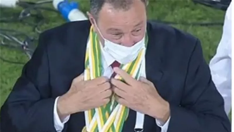 سليمان يكشف سر اهداء لاعبى الاهلى ميداليات التتويج للخطيب