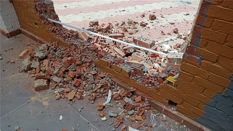 حى ثالث الاسماعيلية ينفذ ازالة حالة تعدي على نفقة المخالف