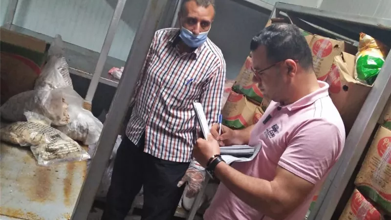 إعدام 3 طن لحوم غير صالحة للإستهلاك الآدمي..والتحفظ علي سلع مجهولة المصدر بالدقهلية