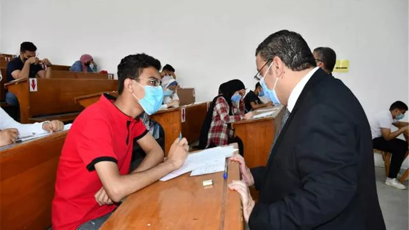 وسط وإجراءات احترازية مشددة تبدأ جامعة القناة الإمتحانات النظرية للفصل الدراسي الثاني