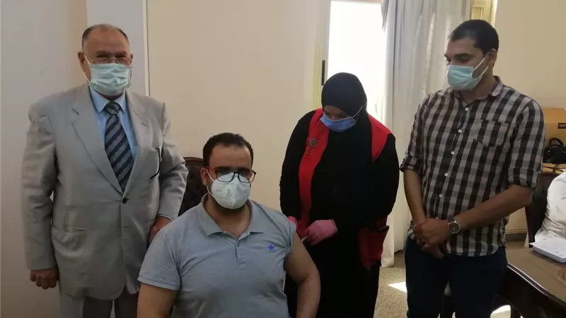 تطعيم القضاة ضد فيروس كورونا بنادي القضاة بدمياط