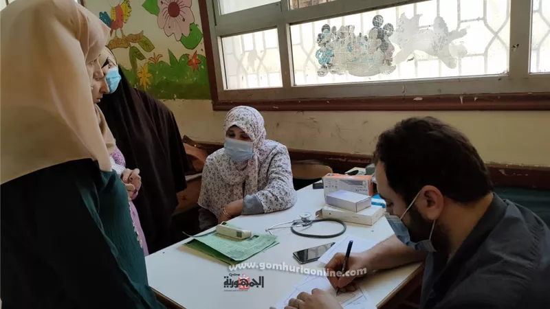 السادات تنظم قافلة طبية وحملة توعوية لعدم المغالاه في المهور وتيسيرا في الزواج بقرى بأشمون
