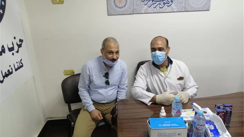 ٣٠٠ مواطن حصلوا على لقاح كورونا بحزب مستقبل وطن في اسيوط