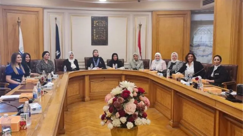 دينا ياقوت ابنة الإسماعيلية ترأس أول اجتماع للجنة سيدات أعمال إتحاد الغرف التجارية المصرية