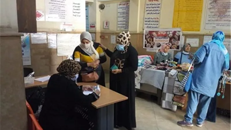 قوافل طبية وازالة الإشغالات ورفع المخلفات بالجمرك