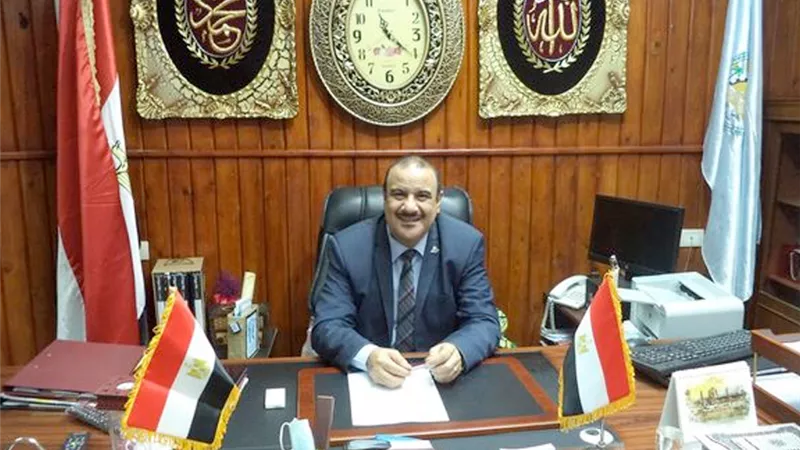عاطف سلامة: توفير سبل الراحة للمراقبين والطلاب فى امتحانات اعدادية مطروح