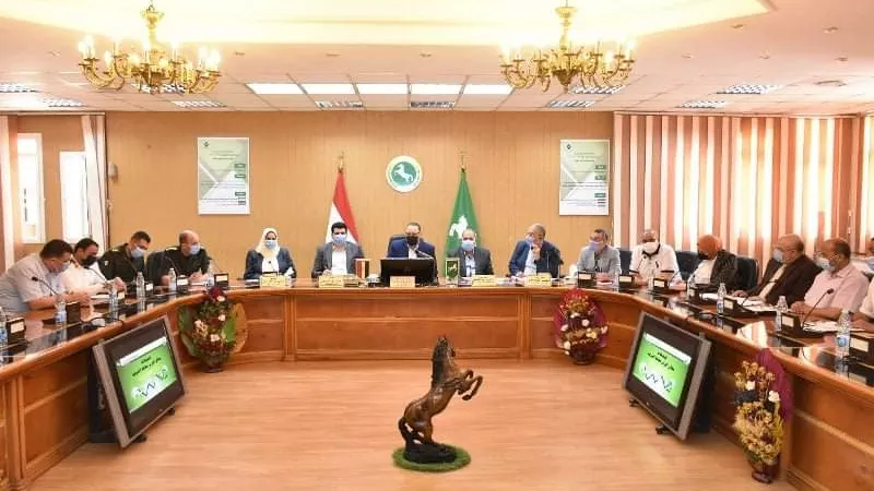 محافظ الشرقية يُشيد بمعدلات أداء مبادرة حياه كريمة بقري مركز الحسينية