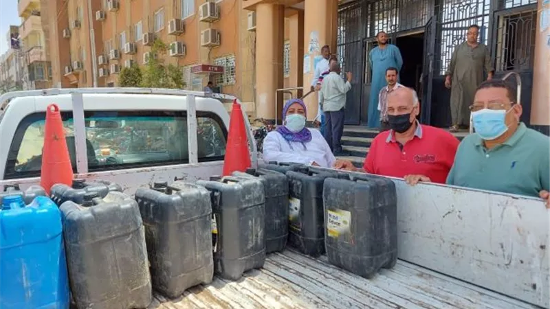 مصادرة ٤٠٠ لتر مواد بترولية فى حملة لتموين إسنا جنوب الأقصر.. بالصور