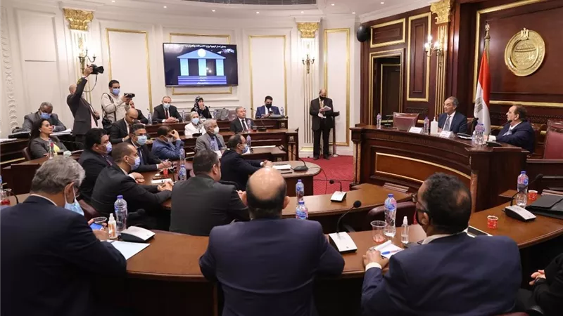 الاتصالات : مصر الأولى اقليميا وقاريا والخامس عشر عالميا فى تقديم خدمات التعهيد