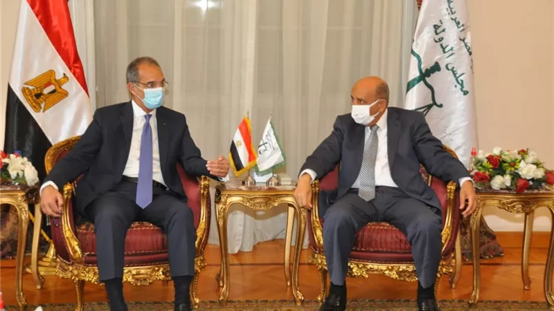 الاتصالات توقع بروتوكول تنفيذ مشروع ميكنة مجلس الدولة.. صور