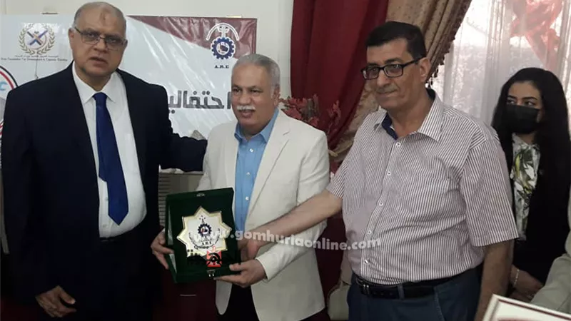 تكريم العمال المثاليين فى الاسكندرية