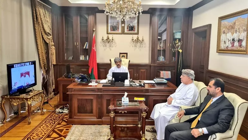 بمشاركة 