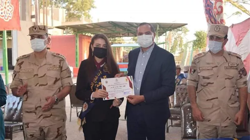 تكريم طلاب جامعة سوهاج المشاركين في المشروع التدريبي 