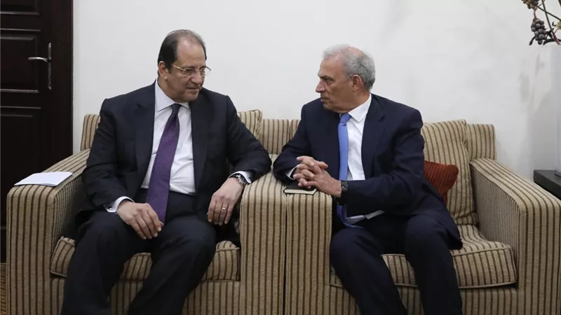 اللواء عباس كامل رئيس المخابرات يلتقى نائب رئيس وزراء فلسطين ووزراء الإسكان والأشغال والمرافق