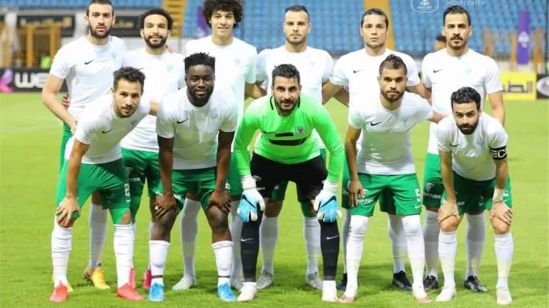 المصري يقرر خصم 100 ألف جنيه وإيقاف مستحقات اللاعبين
