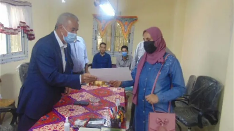 وزير القوى العاملة يتابع الدورات بمراكز التدريب المهني.. وتخريج 96 بالمنوفية