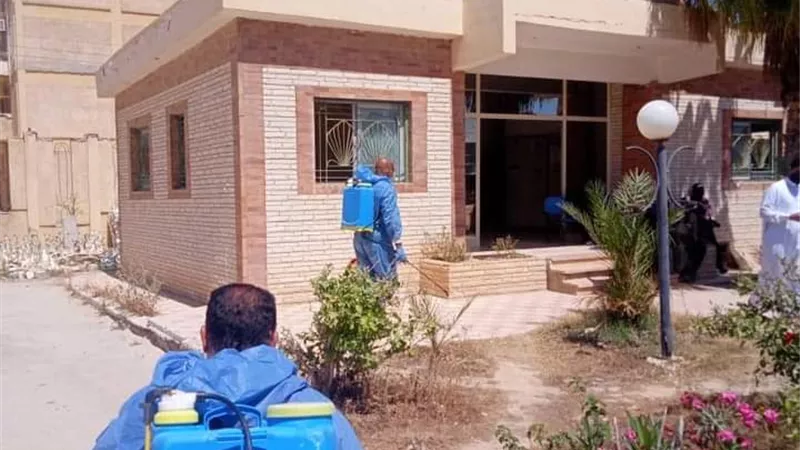 إدارة مكافحة ناقلات الأمراض بمطروح تواصل أعمال التطهير المكثف لجميع المنشآت
