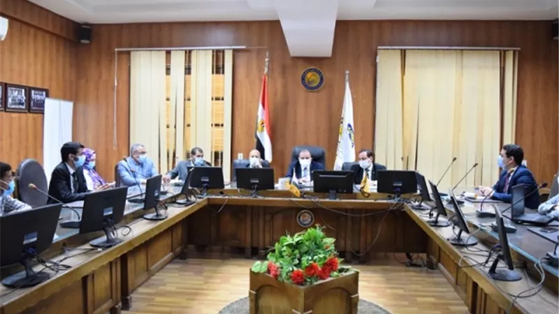 رئيس جامعة بنى سويف يفتتح فعاليات سيمنار مسابقة حاضنات المتفوقين.. بالصور